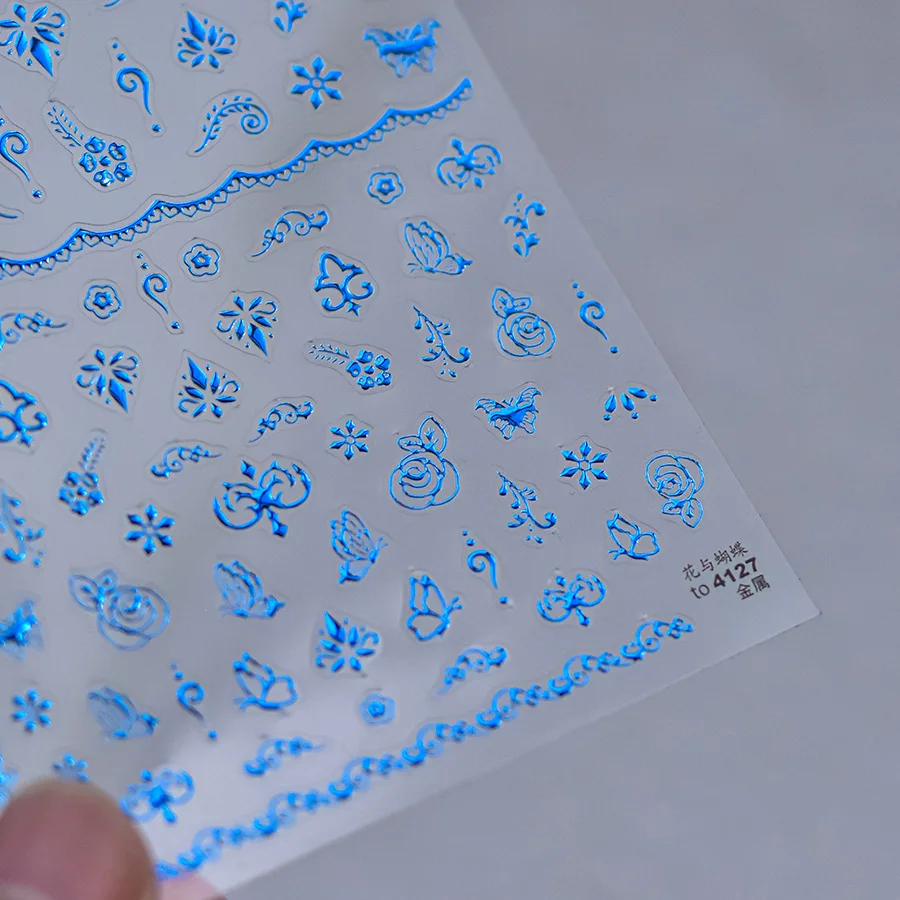럭셔리 블루 골드 스탬핑 나비 꽃 5D 네일 아트 스티커 반짝 이는 꽃 꽃잎 자기 접착제 장식 매니큐어 데칼 DIY