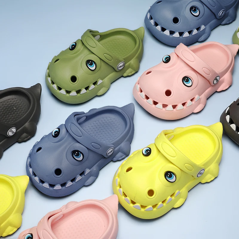 

2023 Popular Skin-Friendly Cute Shark Children's Hole Shoes Slippers Beach Bathroom Indoor Outdoor Sandals