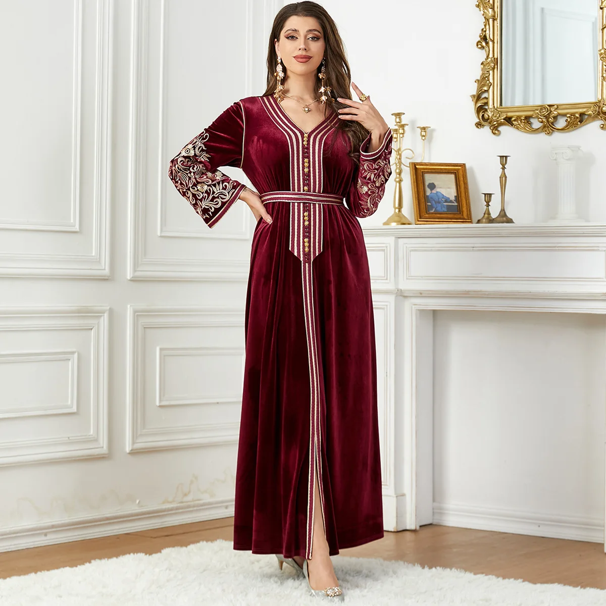 Muslim Velvet Dress Dubai Embroiled Beaded Long Dress For Party Arab Women's Evening Dress Red Black V-neck Abaya For Women