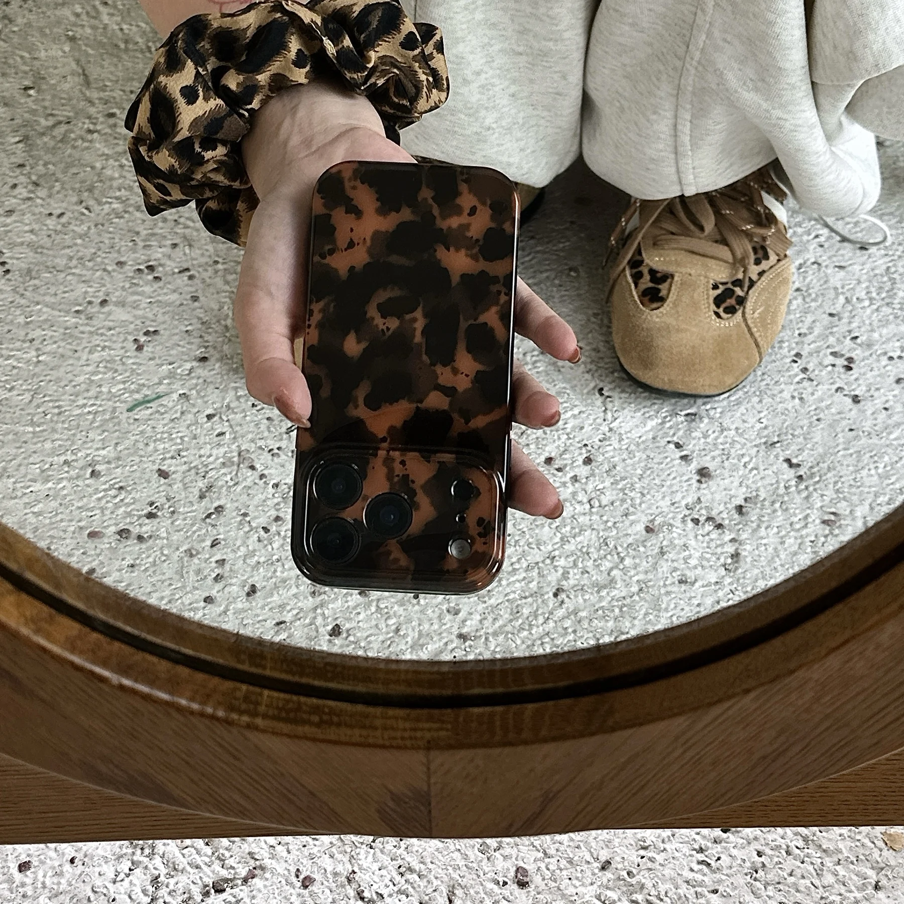 Retro Stylish Amber Color Lamber Pattern Glossy Phone Cover Case for iPhone 17 16 15 14 13 12 Pro Max Plus Air Image 38