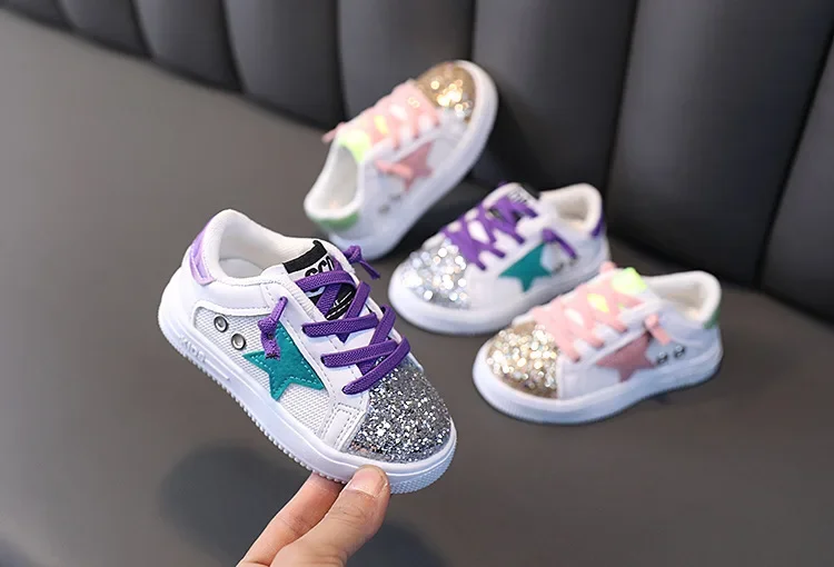 Description Picture 5 of itemChildren New Casual Sneakers Fashion Glitter Sequins Soft Bottom Breathable Board Sneaker Shoes Baby Girls Lace Up Sports Shoes