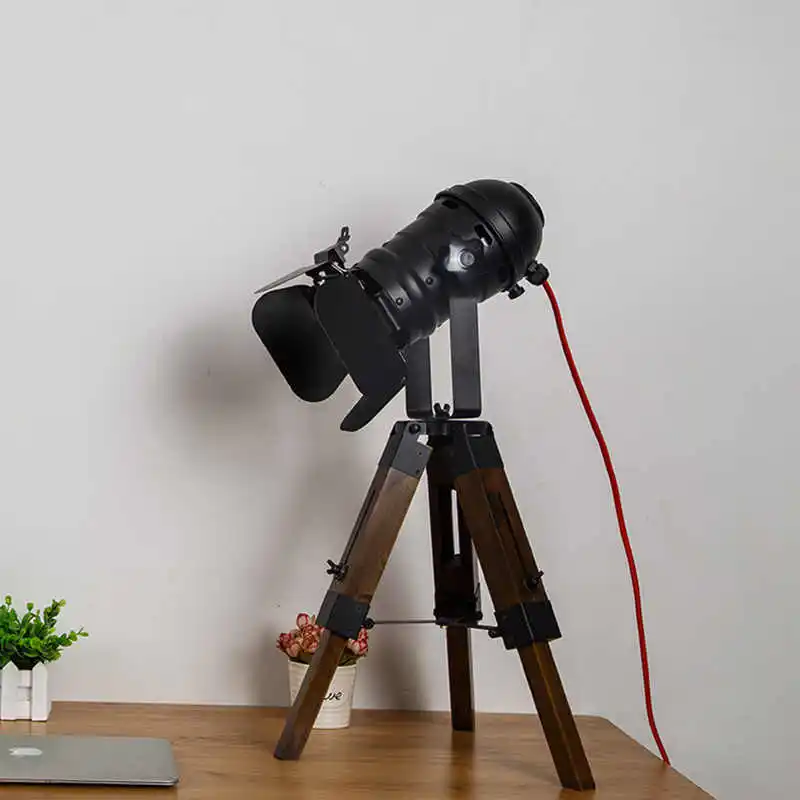 מנורת לופט אדומה / שחורה עתיקה רוסטית עומדת לחדר המגורים, המשרד, החדר הלימודים, מנורת רצפה עץ LED תעשייתית