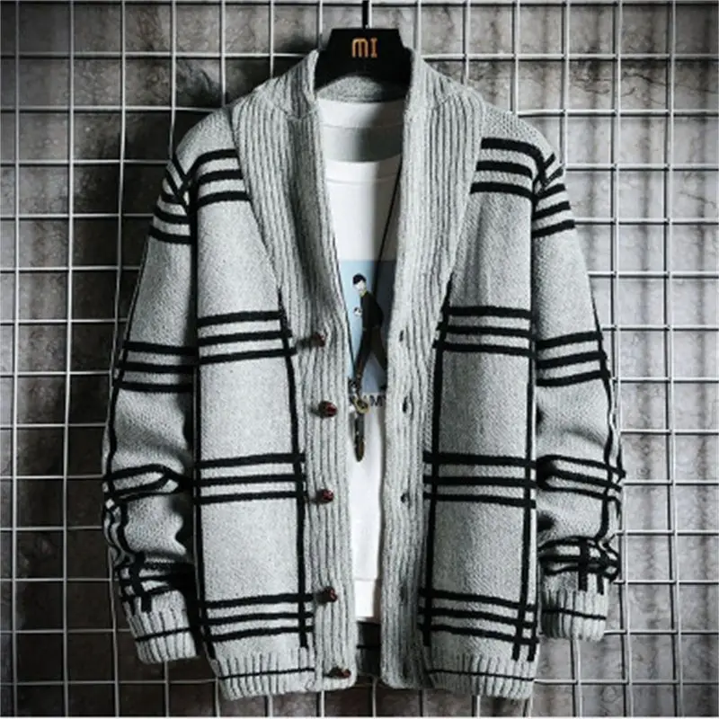 Autumn and Winter New Korean Version Versatile Commuter Men's Clothing Splice Button V-Neck Long Sleeve Casual Plaid Sweater