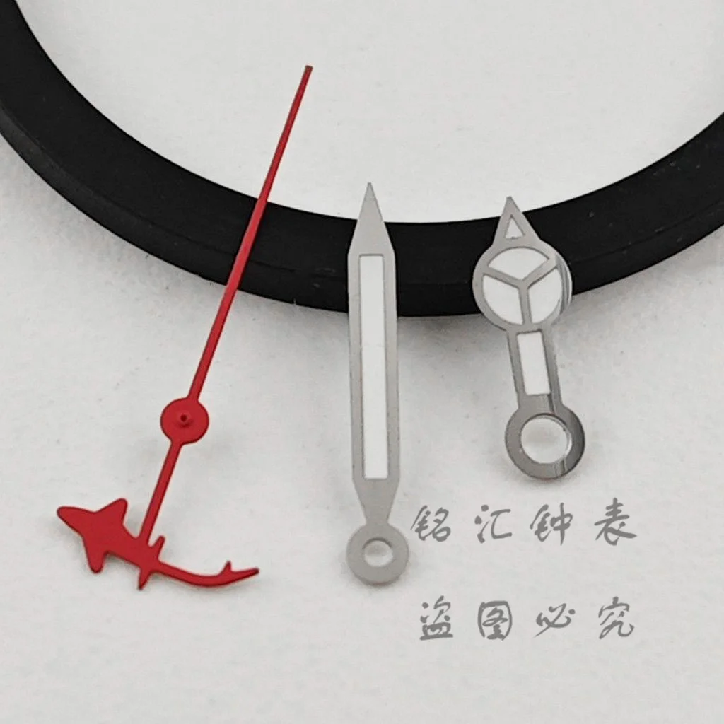 Green Luminous Shark Design Watch Hands with Second Hand Indicator