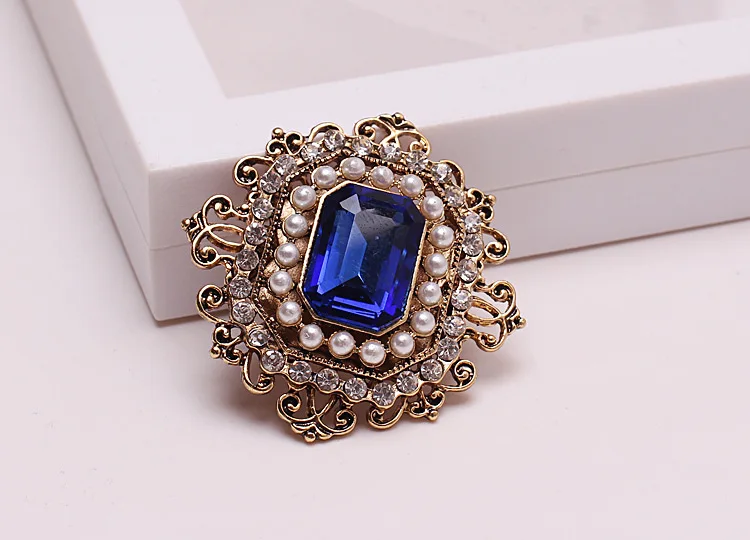 Women Trendy Classic Crystal Square Brooch Luxury Rectangle Classic Vintage Style  Brooches Women Retro Rhinestone Badges Lady Coat Clothing Pins Luxury  Jewelry …