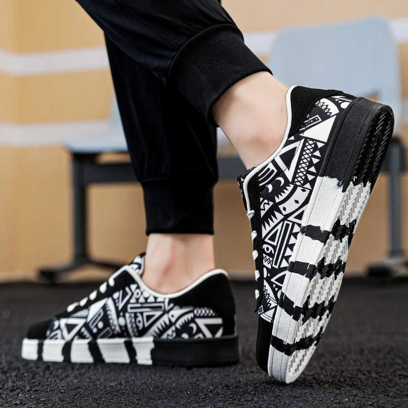 Summer Trendy Men's New Board Shoes Outdoor Non Slip Walking Men Sporty Shoe Canvas Pattern Casual Sneakers Male Zapatos 5