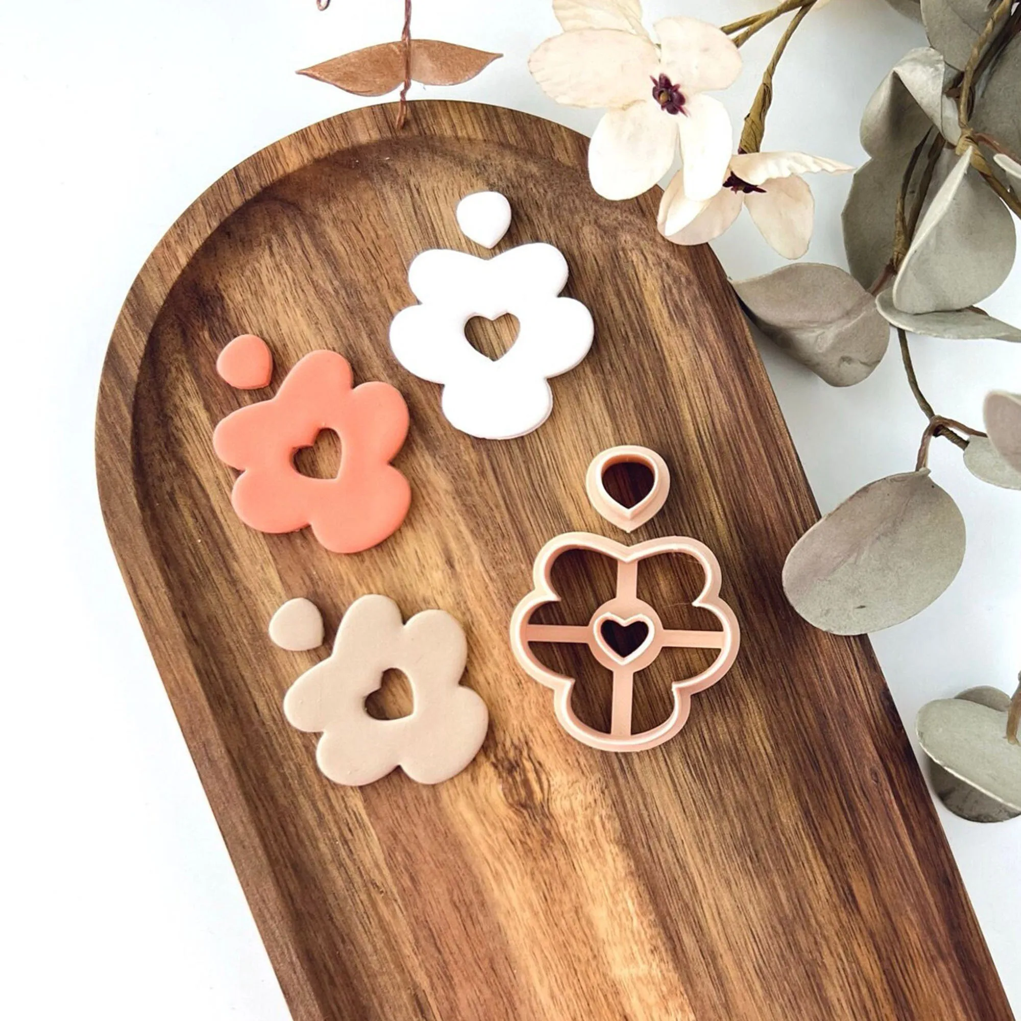 Polymer clay cutter 2Pcs Dangle Ethnic Sector Scalloped shape Imprint Style Flower earrings