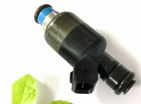 Ricambi auto di alta qualità per Chevrolet Opel Daewoo Iniettore carburante 17124782 Parti motore auto - immagine 2