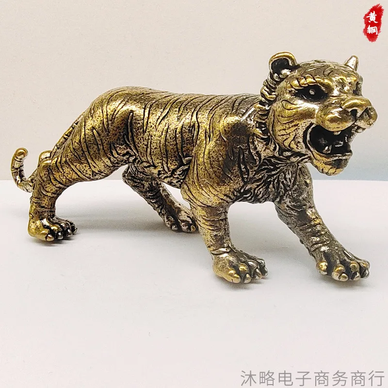 

1pcs Brass Tiger Ornaments Engulf Mountains And Rivers, Twelve Zodiac Signs, Retro Creative Car Decoration Ornaments