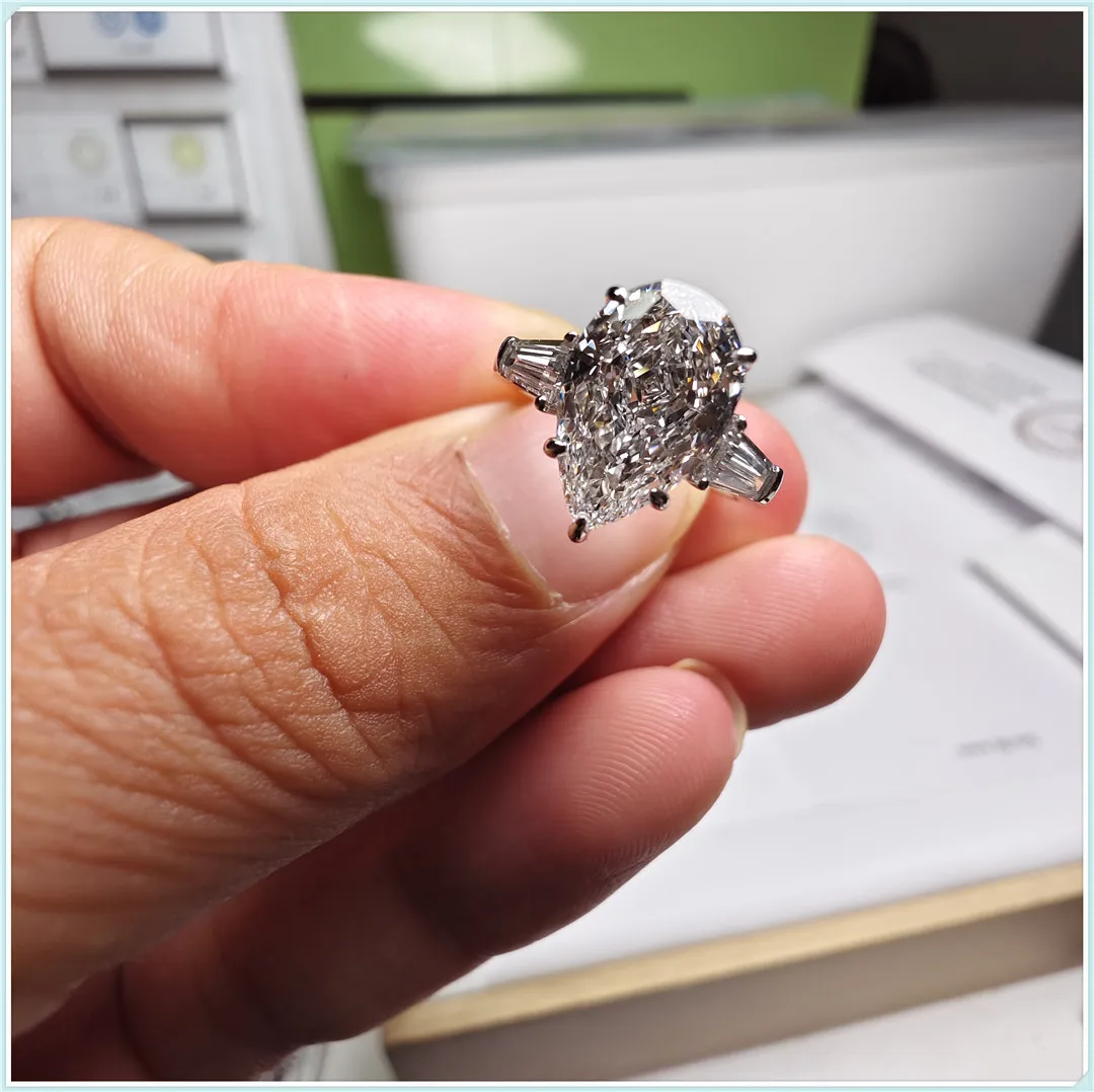 18K Gold Lab-Grown Diamond 2CT Pear-Shaped Three-Stone Ring, IGI Certified Custom Jewelry Wedding Ring for Women 3