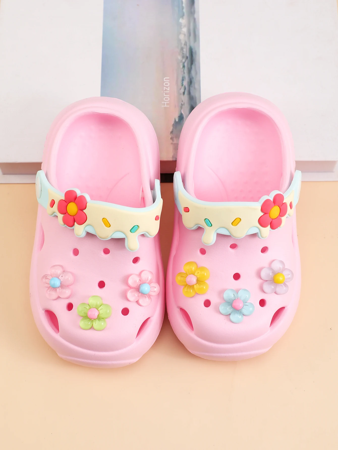 Children's Slippers Fashion Cute Flower Girl Sandals Breathable Non-slip Indoor and Outdoor Garden Beach Slippers Outdoor Sports