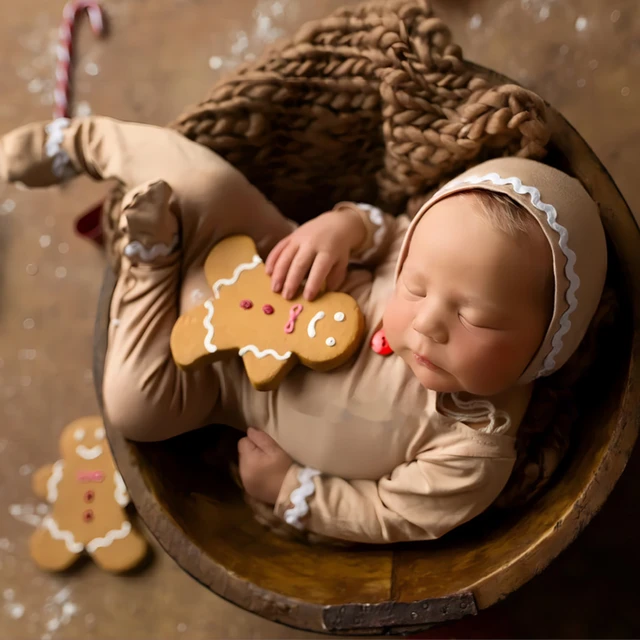 Dvotinst Newborn Baby Photography Props Christmas Ginger Cake Outfit with  Hat Romper Biscuit Studio Shooting Photo Props - AliExpress
