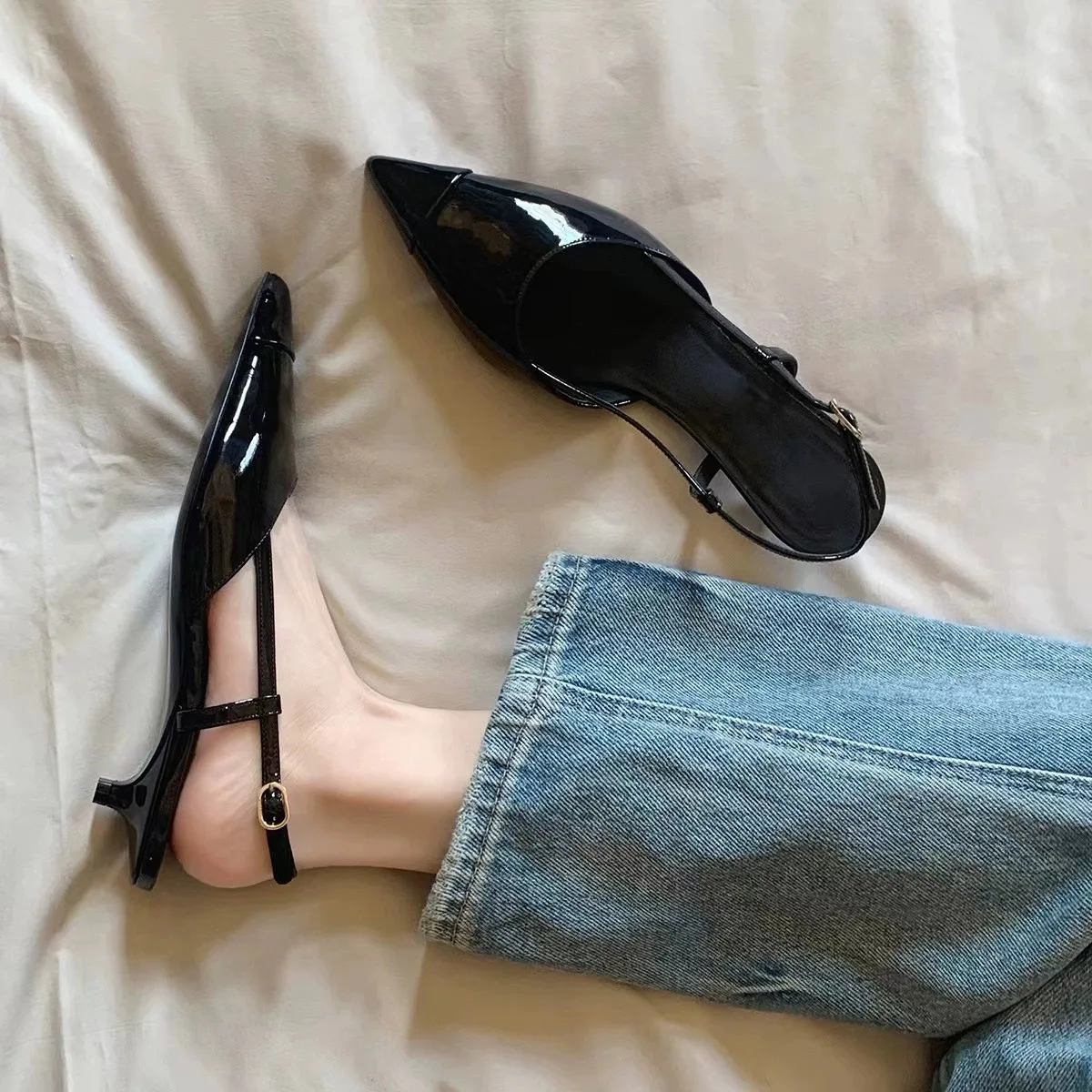 

Paneled Pointed Toe Patent Leather Pumps Low Heel Slingback Mules Buckle Shallow Sandals Women Shoes Zapato De Tacon