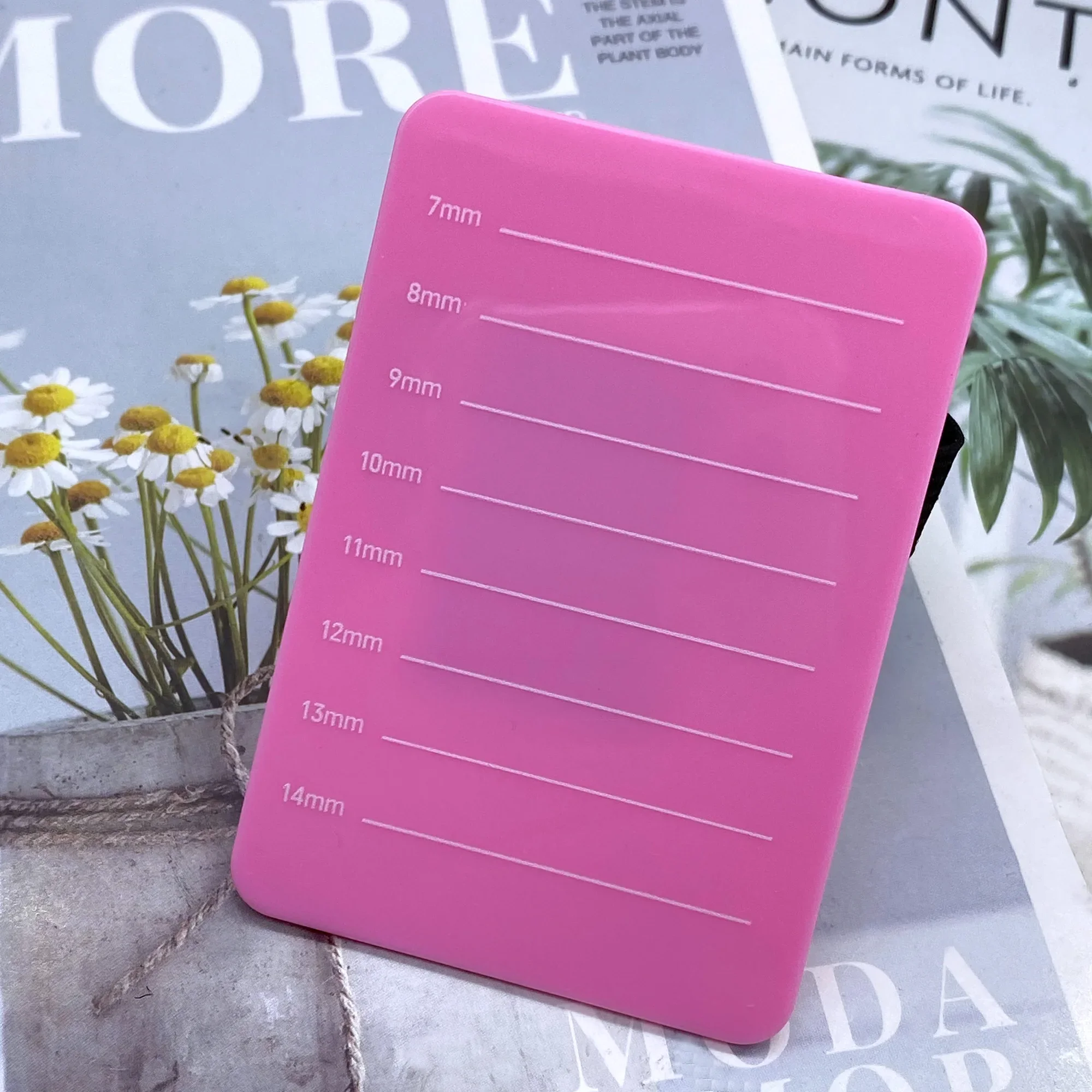 1PC Eyelash Extentions Hand-Held Eyelash Tray With Scale For Eyelashes Placement Easy to Take False Lashes Makeup Tools