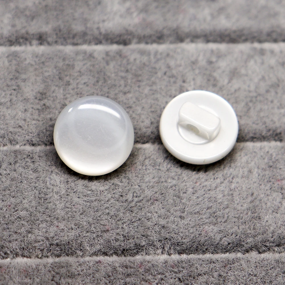 10mm- 22mm Shank White Pearlescent  Fashion Buttons for coat Shirt Sweater Classic Pearlescent Sewing Buttons 3