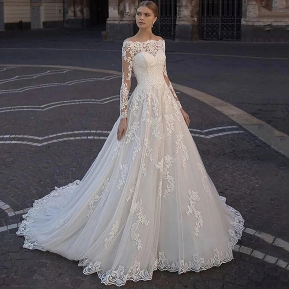 

Elegant Boat Neck White Wedding Dress Long Sleeve A-Line Button Luxury Lace Appliques Bride Gown Tulle Sweep Train