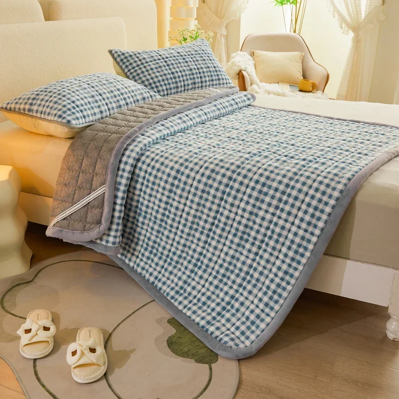 thumbnail image 1 of Colchón de cama plegable con bonitos dibujos animados para niños, colchoneta cálida y gruesa para el suelo, transpirable y agradable para la piel, cojín suave, 1 unidad, 1 of 5