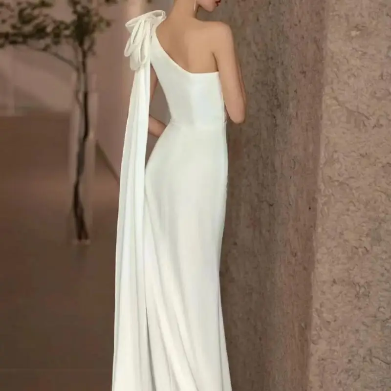 Elegant One Shoulder Mermaid Wedding Dresses Comfortable Satin Bridal Dress With Small Train New Simple Evening Dress Customized 4