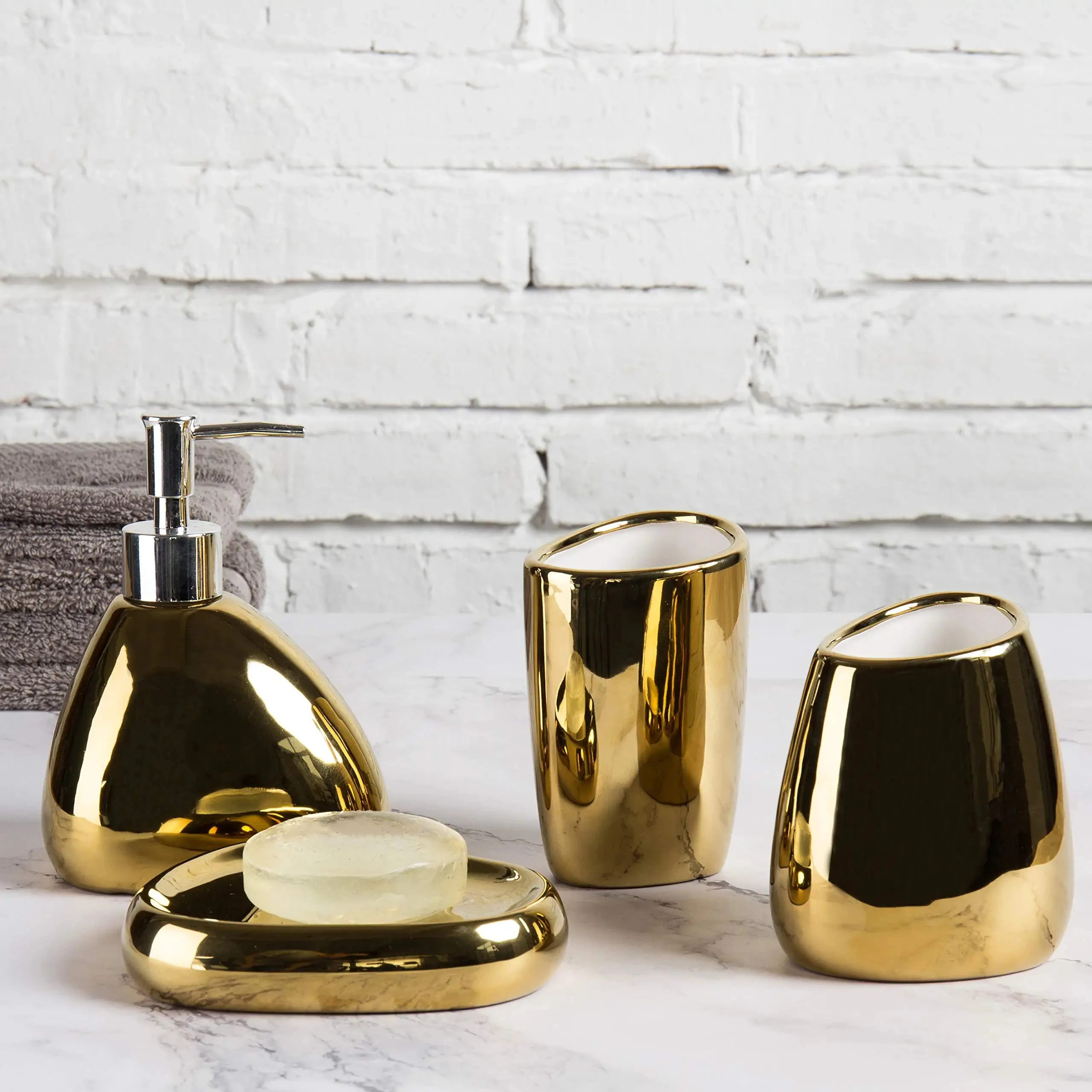 Accessorio per il bagno in oro Set da 4 pezzi con Dispenser di sapone tazza per collutorio portaspazzolino e regalo per il bagno  15