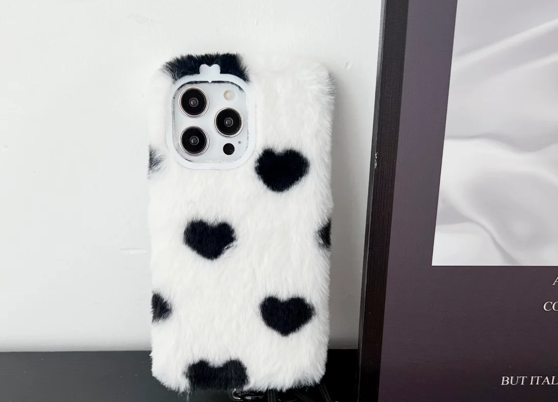 Chic Love Heart Plush Fluffy Phone Case