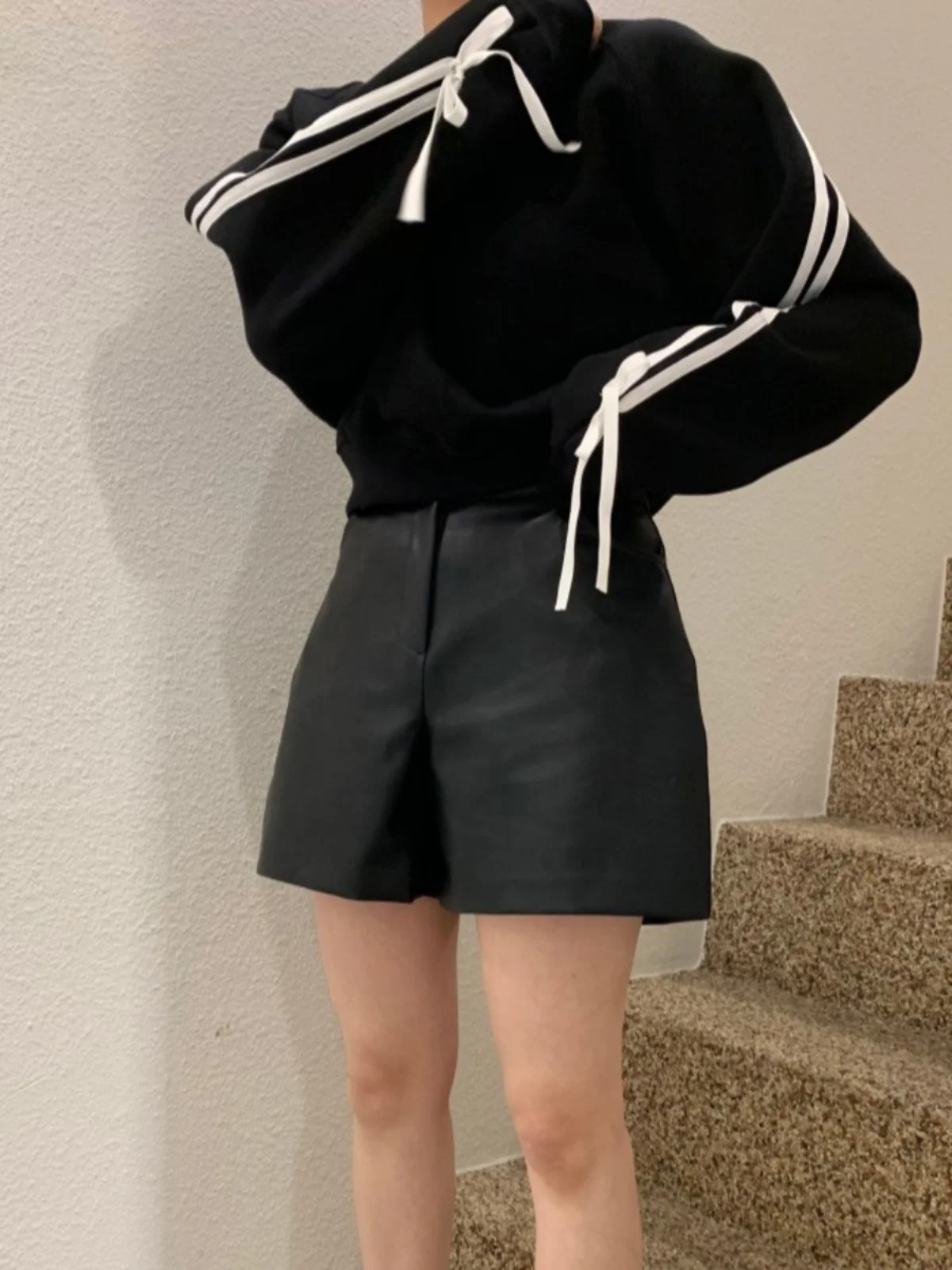 Sweet Korean Sle V-ne Sweatirt Women's Faionable Loose Design Winter Top with Bow Tie Bunting Long Sve Crew Ne