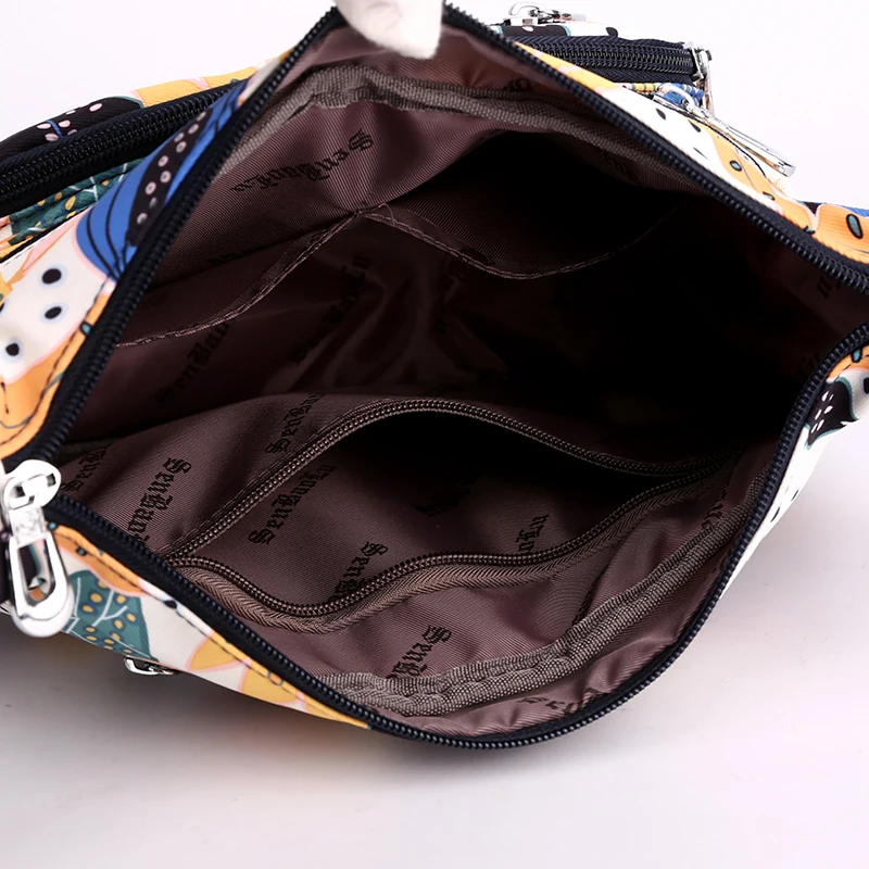 Causal Women Shoulder Bag Waterproof Messenger Bag Multi Layer Nylon Bag Female Travel Clutch Bag Woman Crossbody Mother Bag