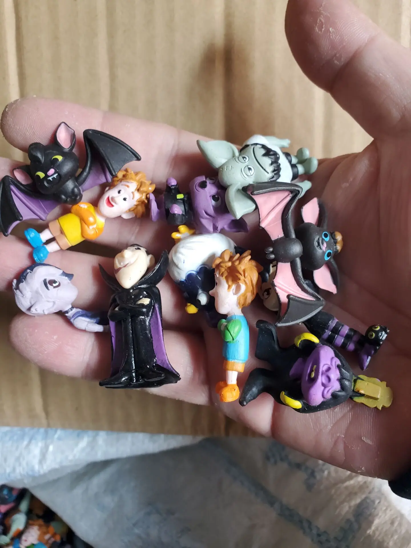 Vampiro Fofinho: O Presente Perfeito para Crianças e Colecionadores de  Animes?, image size:1440x1920