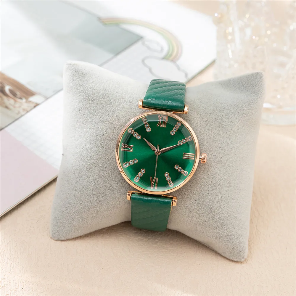 Luksusowe damskie zegarki damskie z markowy diament rzymskim designem damskie zegarki kwarcowe z modnym zielona skóra paskiem