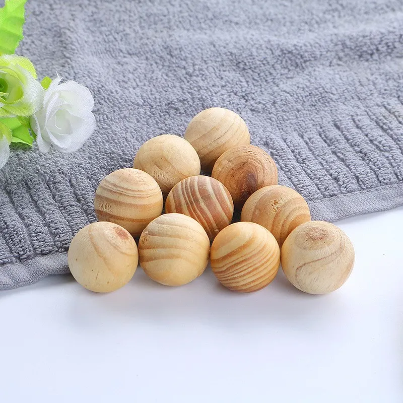 https://ae01.alicdn.com/kf/Sd5e807b6bad348ad8ab604296fe9976cu/10-50-100pcs-Natural-Cedar-Wood-Balls-Camphor-Wood-Balls-Moth-Repellent-for-Drawers-Storage-Boxes.jpg