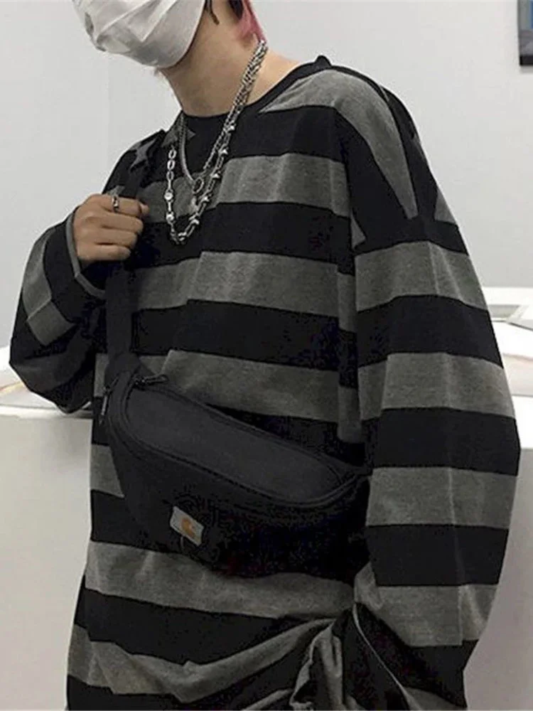 

Streetwear Striped T Shirt Women Punk Oversize Shirt Women Gothic Vintage Long Sleeve Shirts Couple Fashion Blouse Women Top