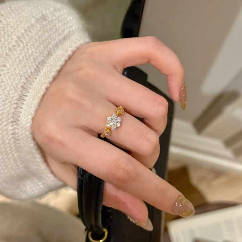 طقم مجوهرات فضي ، سوار زهور مرن ، خاتم زركون لامع...