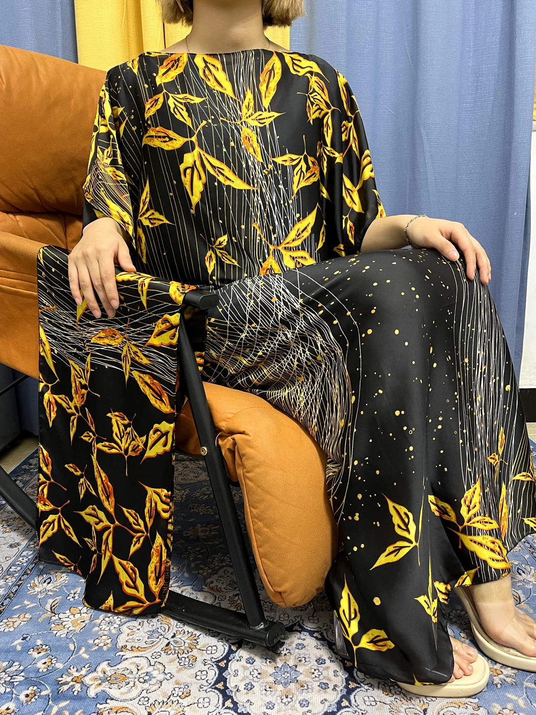 Muslim Abayas For Women 2023 Short Sleeve O-neck Black Silk Loose Femme Robe African Traditional Summer Dresses With Turban