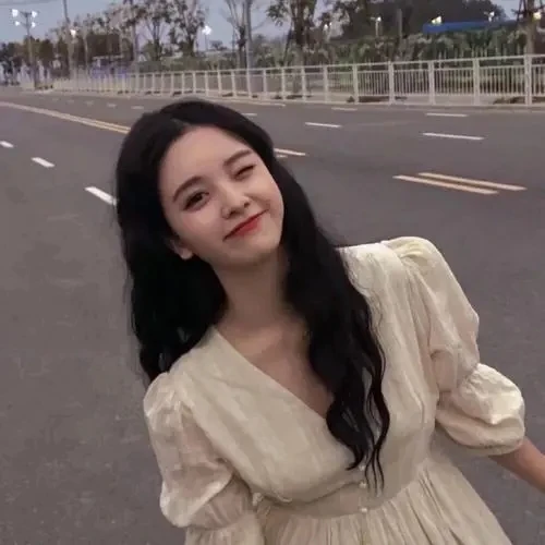 GKEMJZ Clothing Store