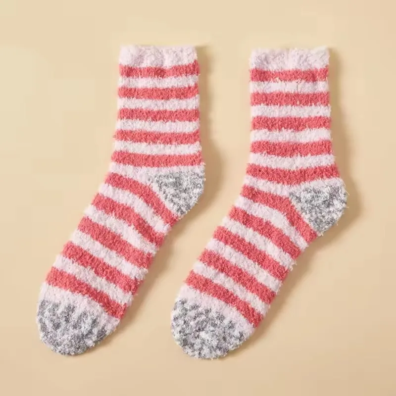 2/6 paar Herbst Winter Korallen Samt Socken Süße Nette Bunte Gestreifte Liebe Herz Dicke Halten Warme Socken Schöne Hause boden Schlaf Socken – Detail 9