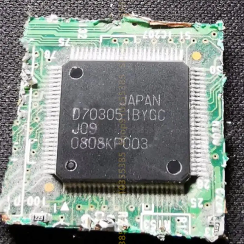 

10pcs New D703051BYGC QFP-100