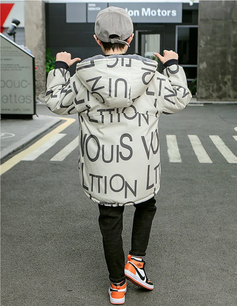 ���� �ܿ� ���� ��ũ �β��� ��Ŷ ��Ʈ ��ư �е� �÷��� �Ȱ�, ��ǳ ��� �м� ���� ���� ����극��Ŀ