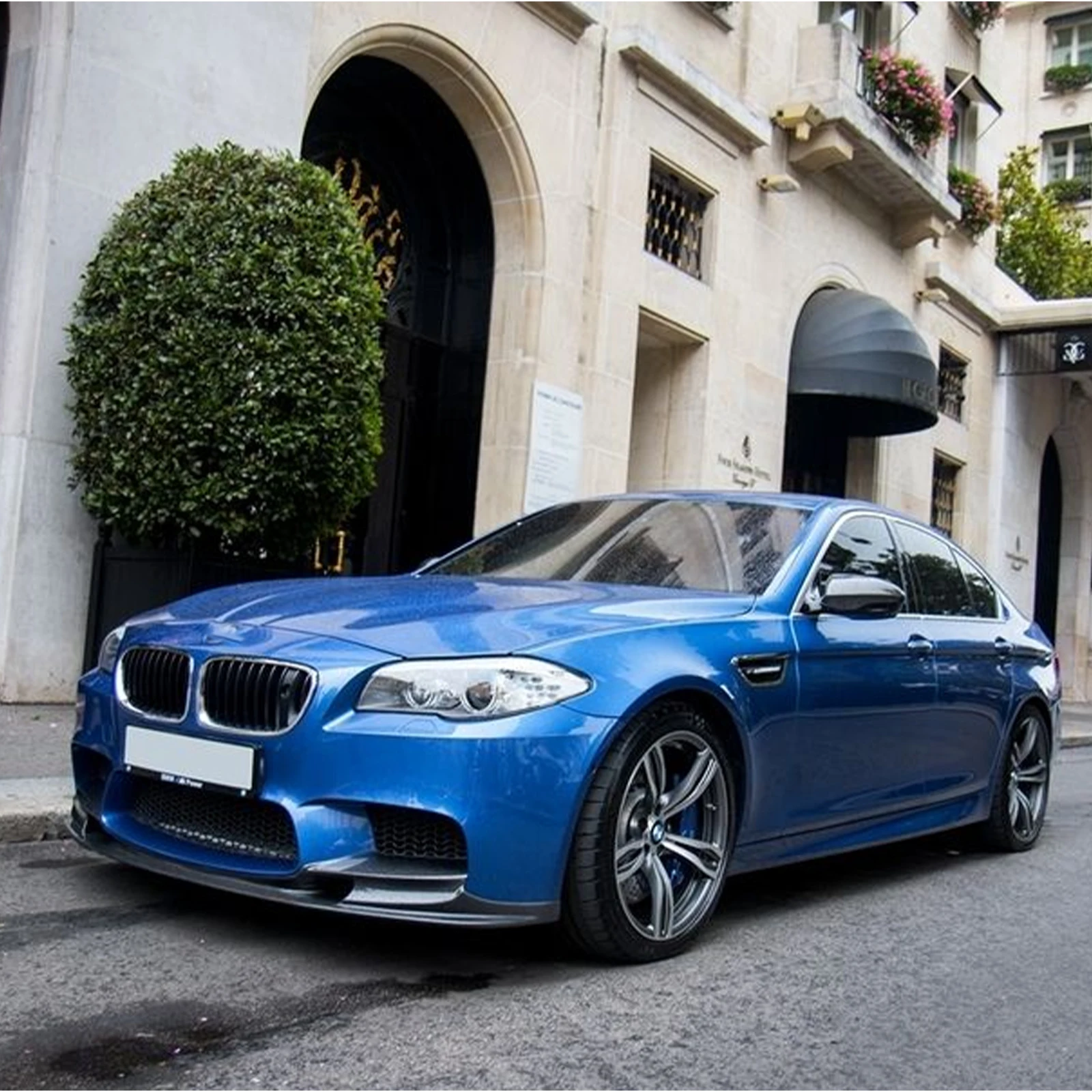Front Bumper Spoiler Lip Splitter For BMW F10 M5 2012- 4Pcs Guide Plate Glossy Black Carbon Fiber Look