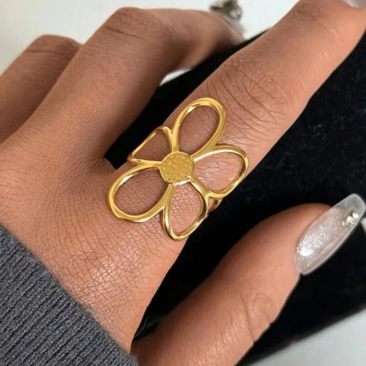 Damen-Ring aus Edelstahl mit hohler Blume, Retro, kreativ, verstellbarer Ring, modisch, wasserdicht, täglicher Schmuck, Accessoires, Geschenk