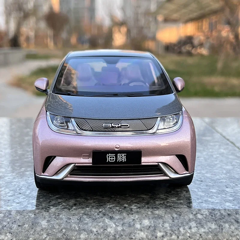 1:18 BYD Dolphin EV Alloy New Energy Sources Simulation Car