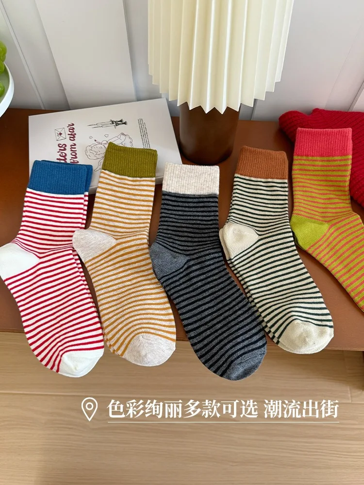 Streifen Patchwork Farbe Socken Für Frauen Baumwolle INS In Rohr Socken Weibliche Mode Trends Socken Jk Stil Harajuku Atmungsaktive Socken – Detail 6
