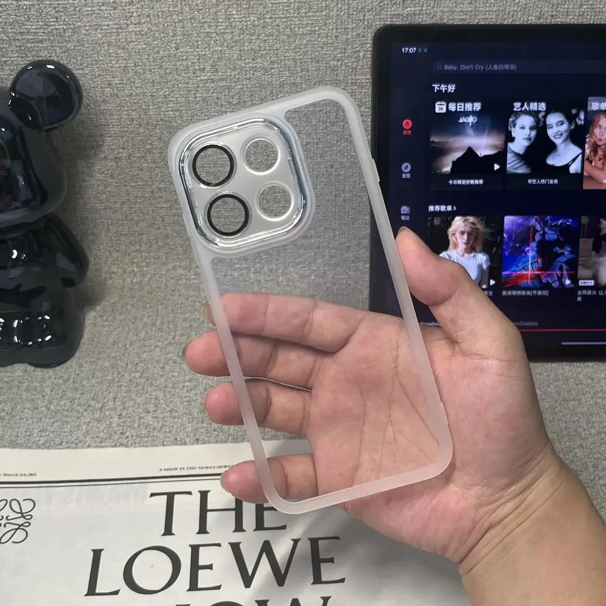 Translucent Magnetic TPU Skin-Friendly Drop-Proof Case Cover