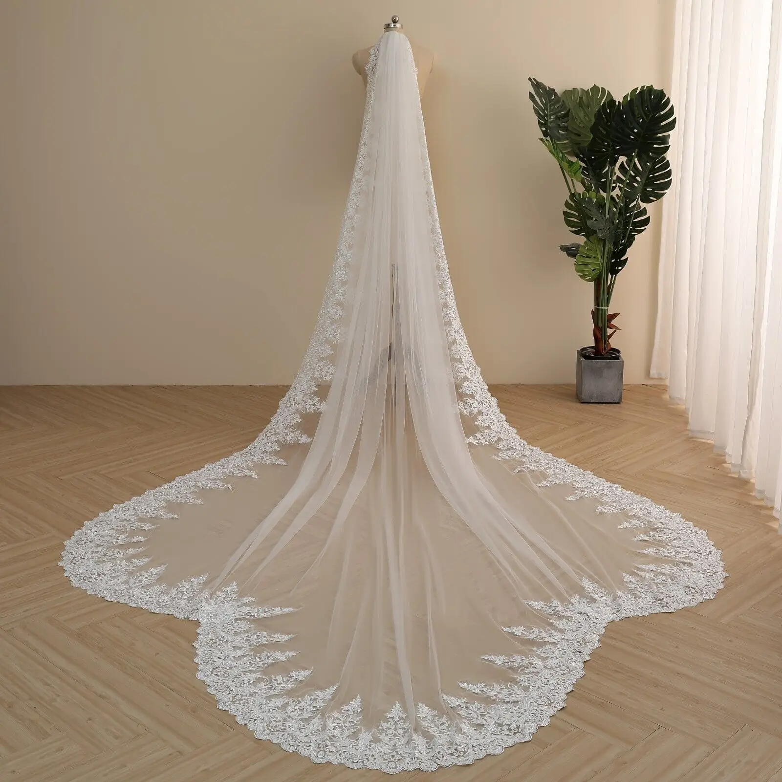 

New 1 layer Wedding Veil Irregular Lace Soft Tulle Ivory Bridal Veil Royal Chapel with Comb