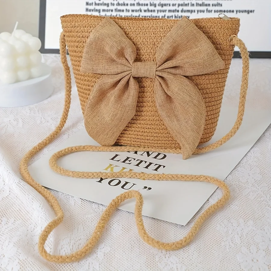 Elegant Beige Straw Crossbody Bag - Woven Texture, Zip Closure, Ideal for Beach Vacations, Weddings, Summer Outings