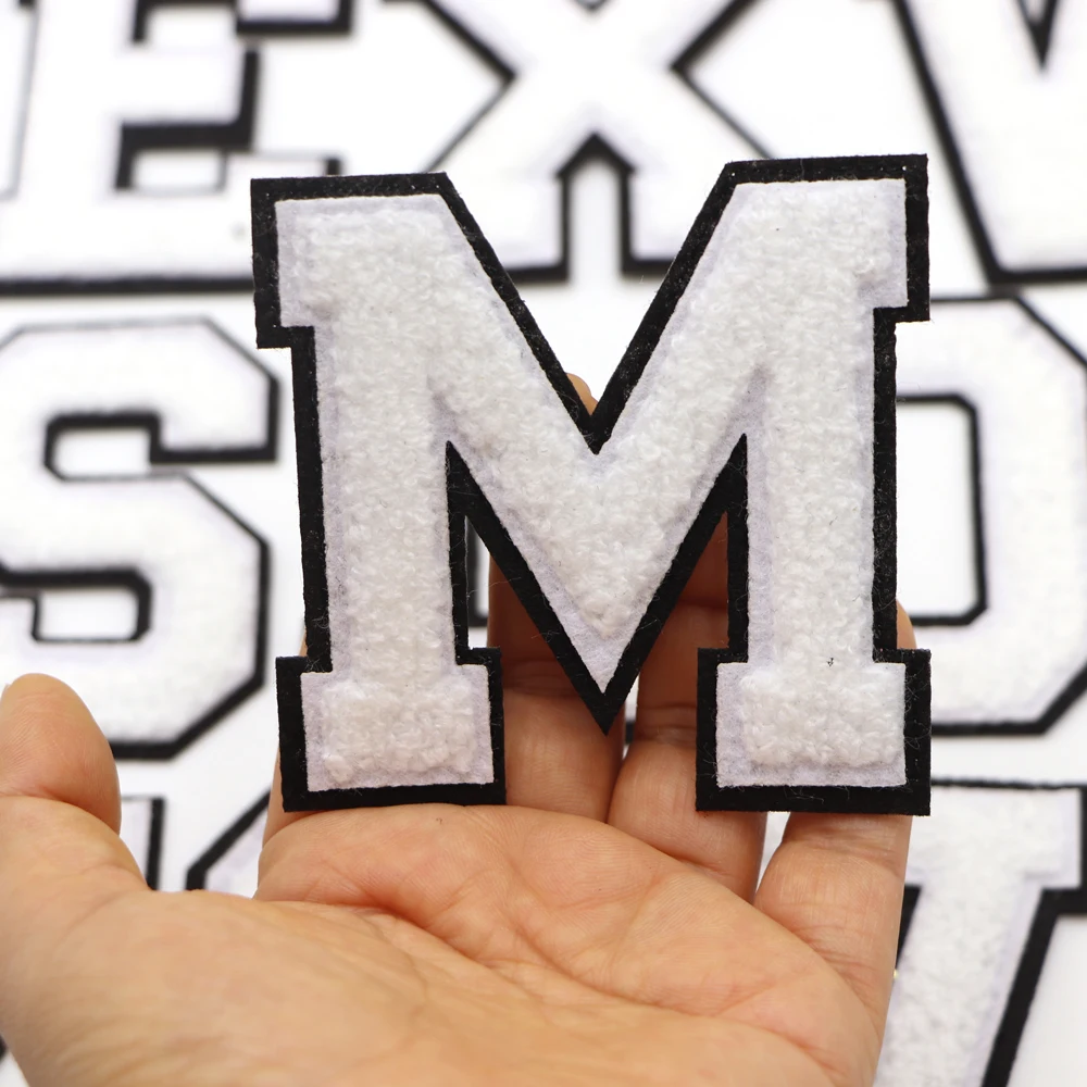80MM 흰색 영어 알파벳 문자 A-Z Applique 철 편지 패치 의류 이름 배지 붙여 넣기 의류 가방 신발 청바지