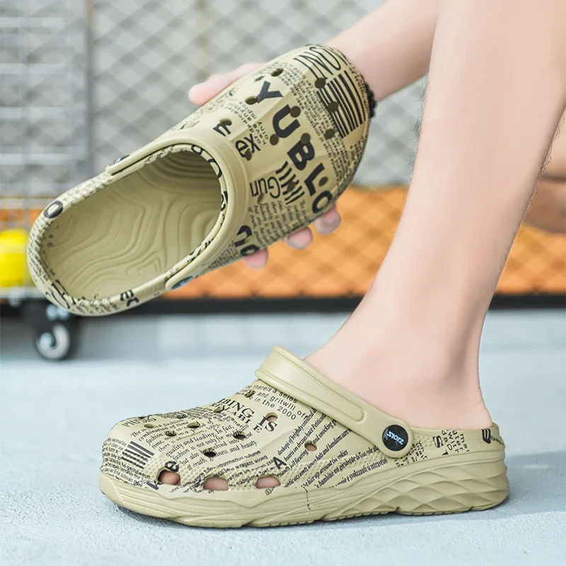 

2022 Summer New Men Printed Sandals Hole Shoes Anti-slip Beach Slippers Men Shoes Outdoor Slippers Clogs Men Slippers 45 46