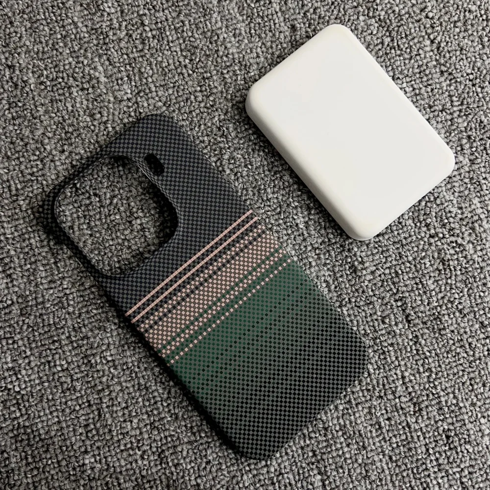Luxury Carbon Fiber Kevlar Pattern Ultra Thin Magnetic Shockproof Phone Case