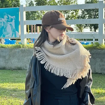 Sciarpa di nuovo design alla moda donna autunno inverno coreano versatile nappa spessa calda scialle a triangolo sciarpa di misto lana lavorata a maglia femminile 1