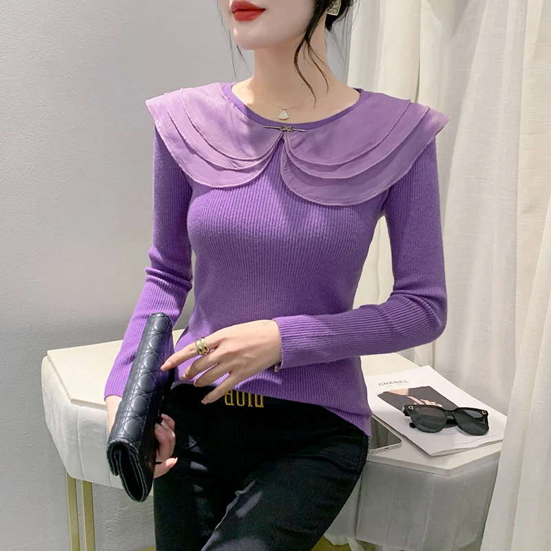 

Женский трикотажный пуловер с воротником «Питер Пэн» и оборками