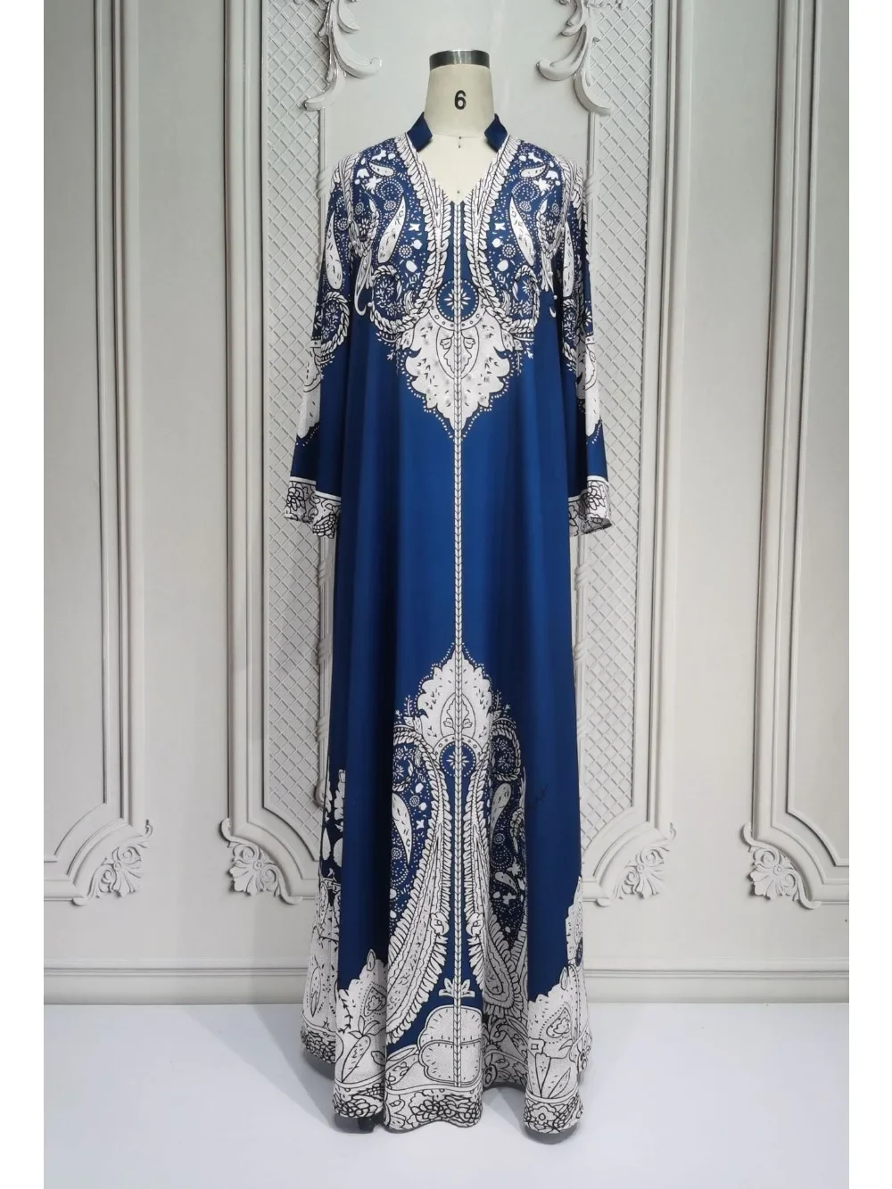 جلابية مغربية راقية بتصميم عصري