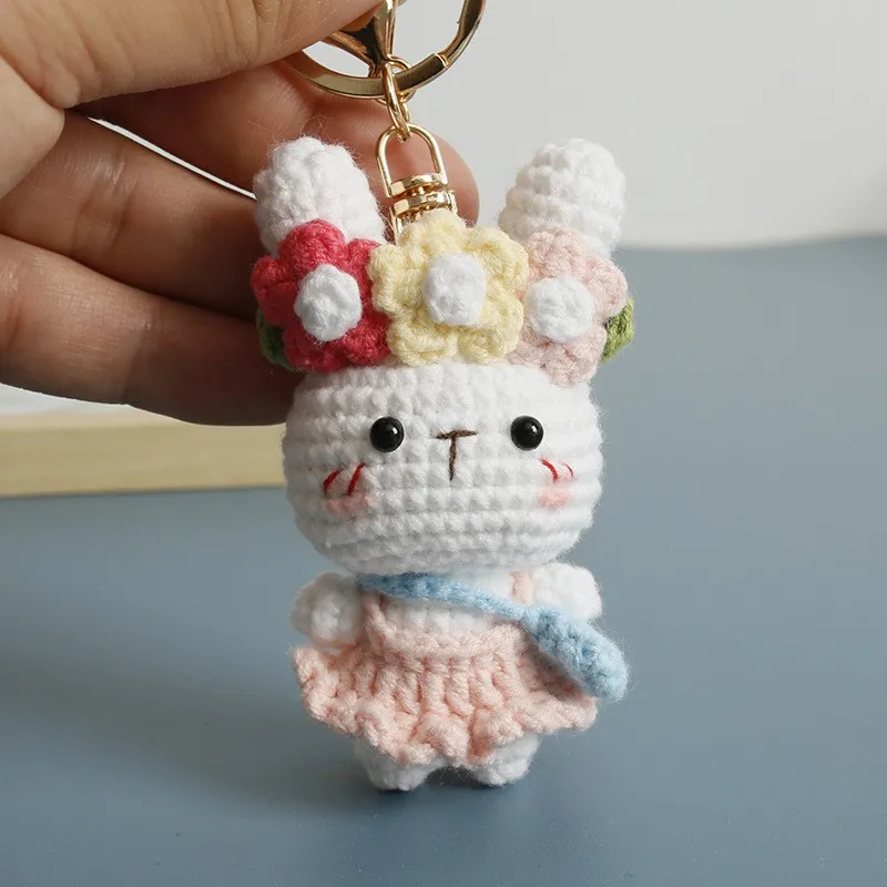 Cartoon-Häschen-Schlüsselanhänger mit hängenden Ohren, niedliche Häkel-Häschenpuppe, Großhandel, gestrickte Tierpuppen-Schlüsselanhänger, individuelle Accessoires